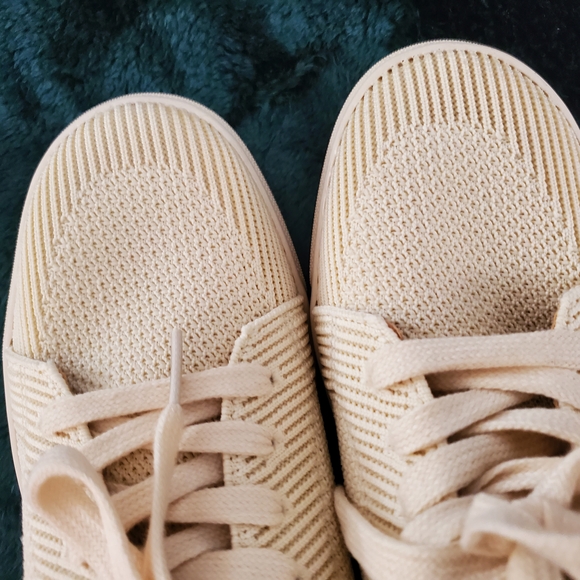 Women's Cream LUCKY BRAND Casual Sneakers - Picture 5 of 7